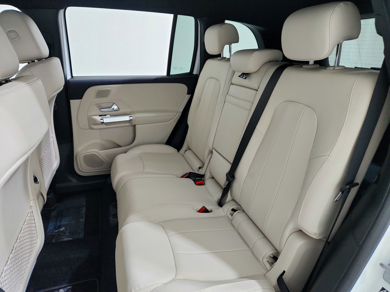 Certified 2025 Mercedes-Benz GLB 250 4MATIC w/ Exclusive Package image 20