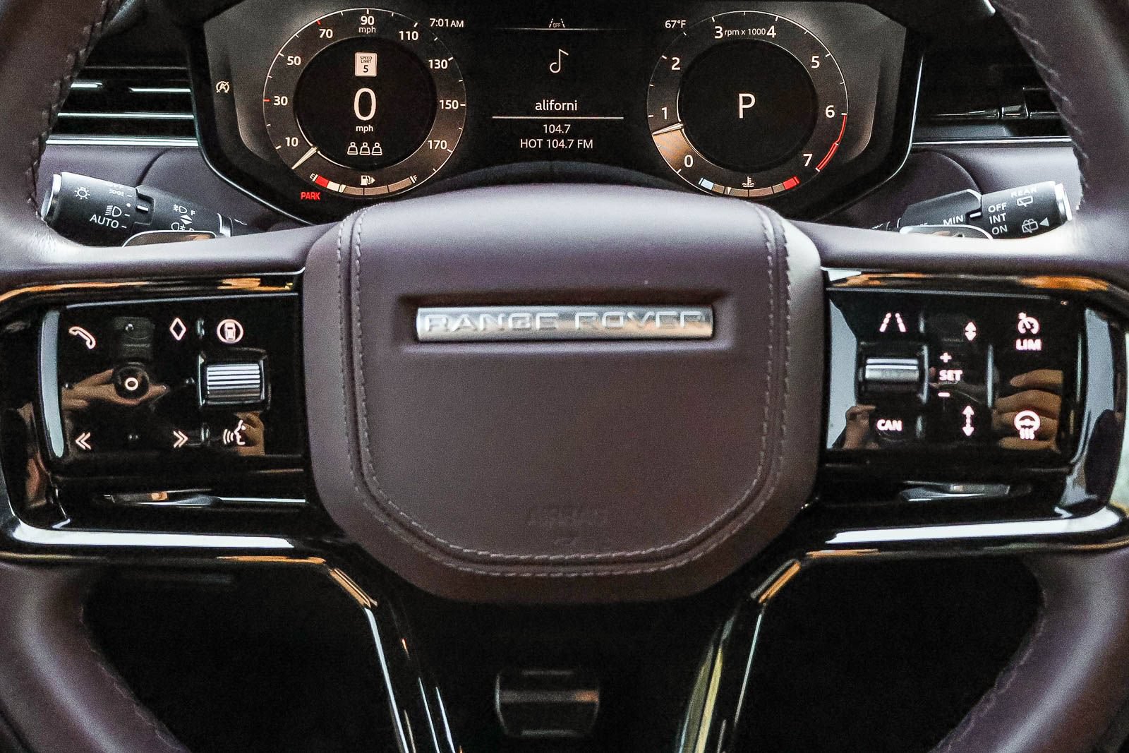 Used 2025 Land Rover Range Rover Sport Dynamic SE AWD/4WD image 30