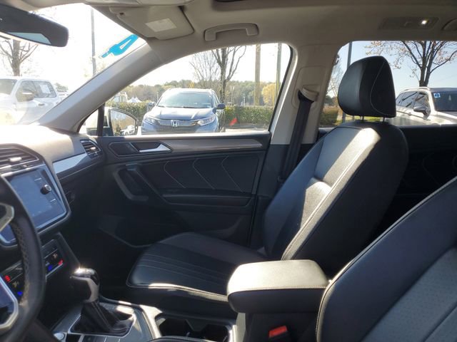 Used 2024 Volkswagen Tiguan SE image 17