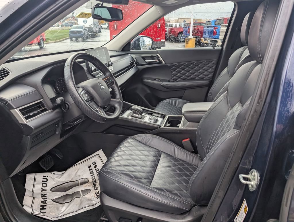 Used 2022 Mitsubishi Outlander SEL image 13