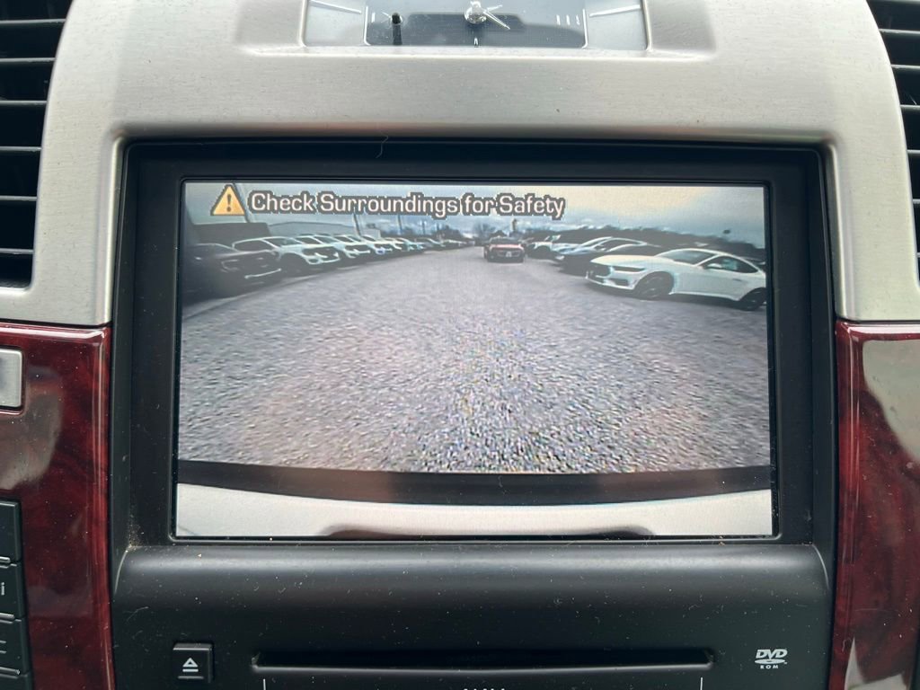 Used 2010 Cadillac Escalade Luxury image 29