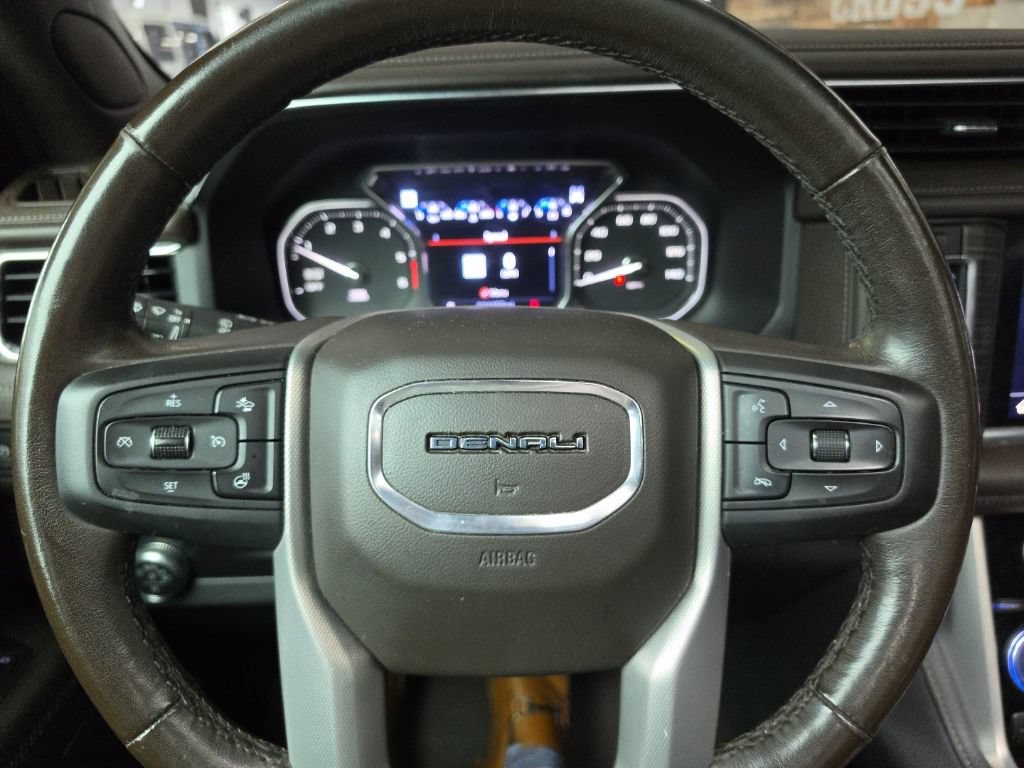 Used 2021 GMC Yukon XL Denali w/ Denali Premium Package AWD/4WD image 8
