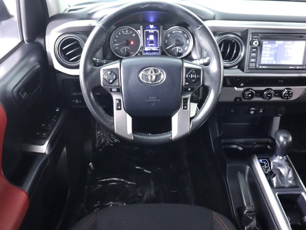 Used 2018 Toyota Tacoma SR5 image 28