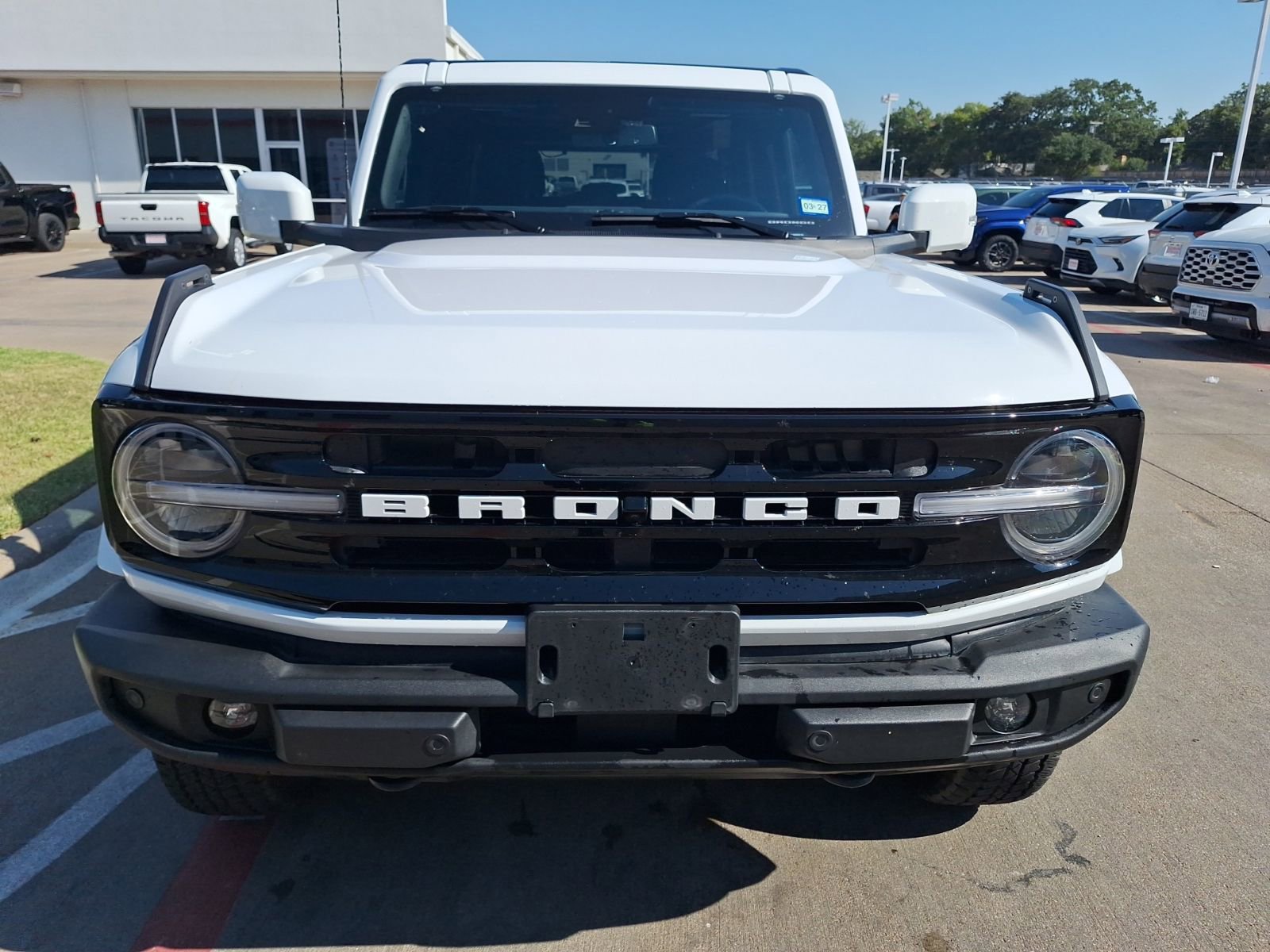 Used 2024 Ford Bronco Outer Banks image 9