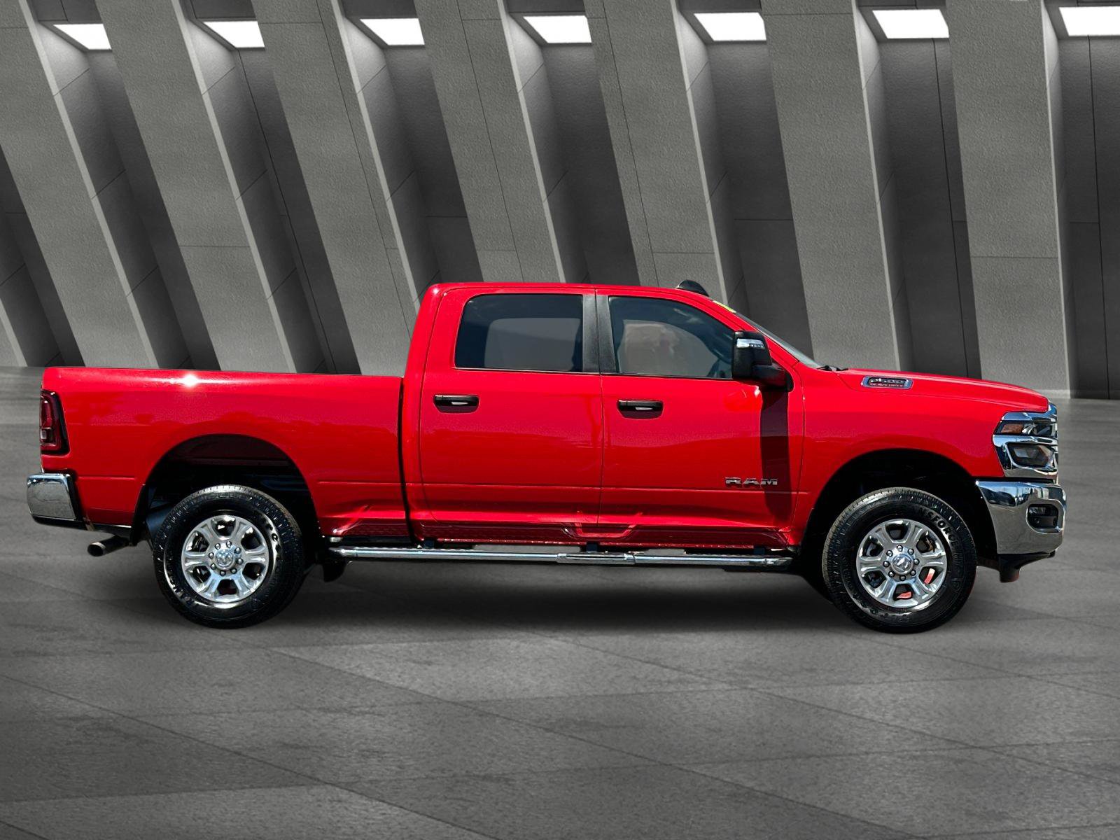 Used 2026 RAM 2500 Big Horn AWD/4WD image 3