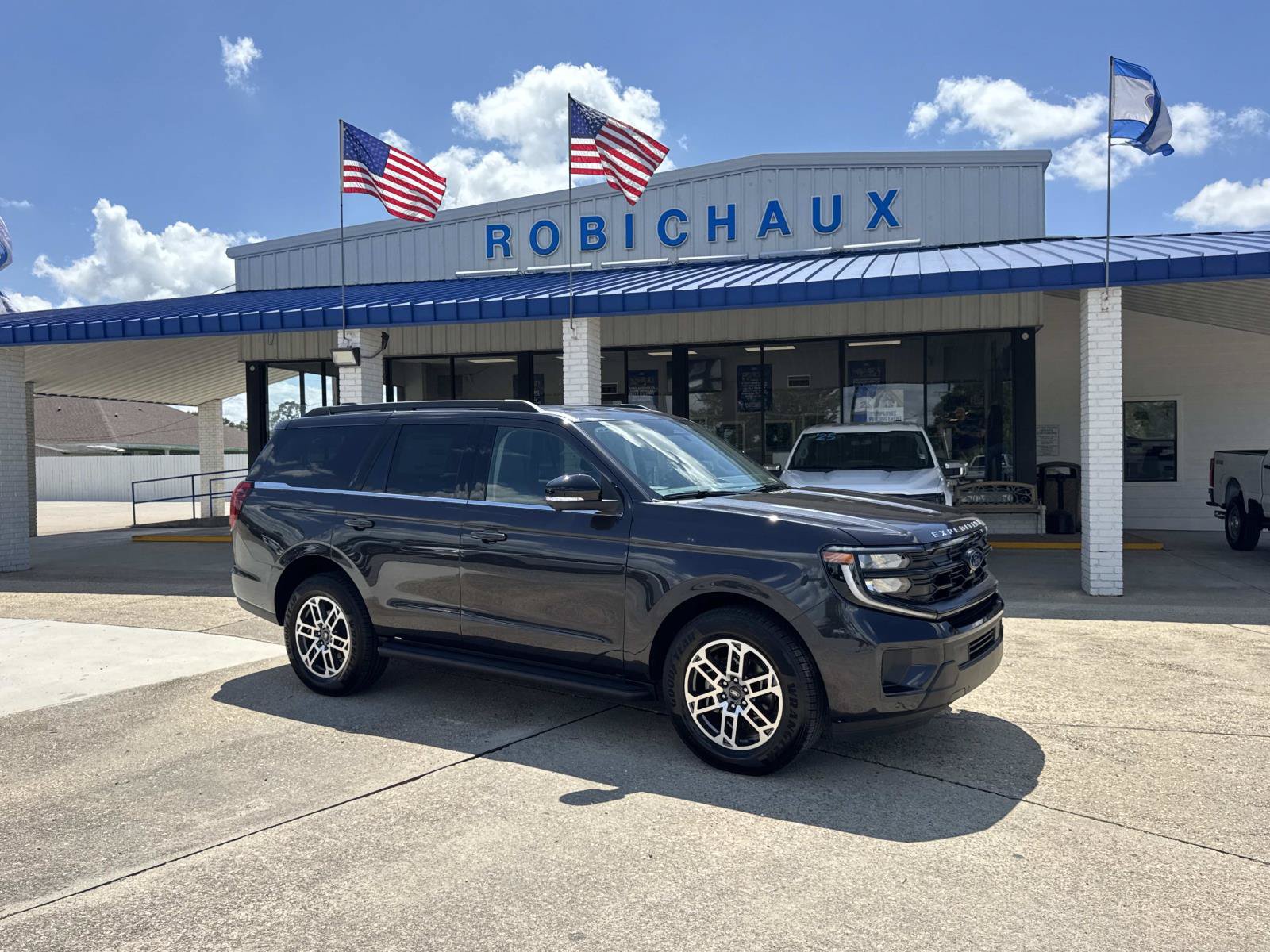 New 2026 Ford Expedition Active RWD image 1