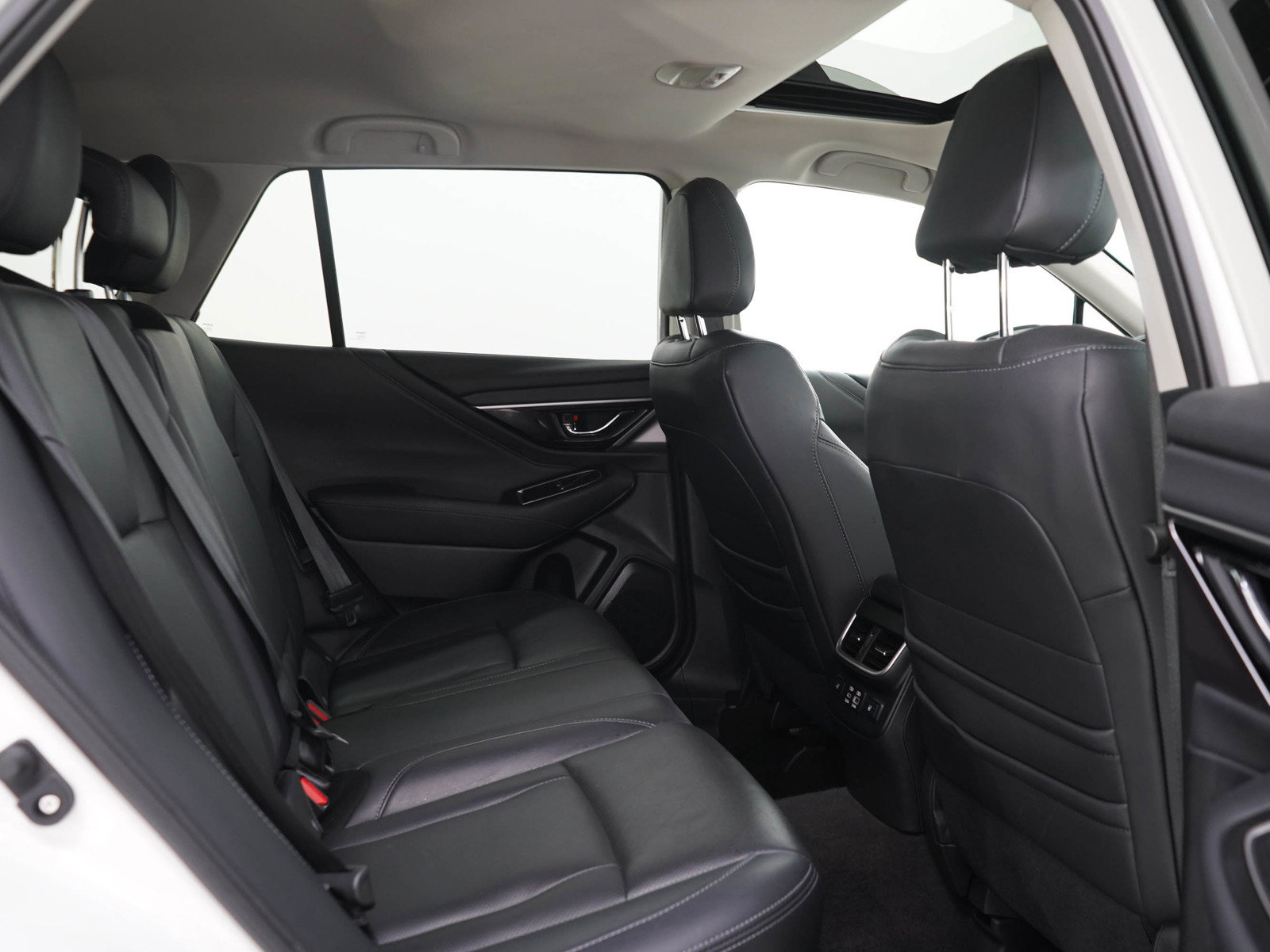 Used 2023 Subaru Outback Touring XT AWD/4WD image 14