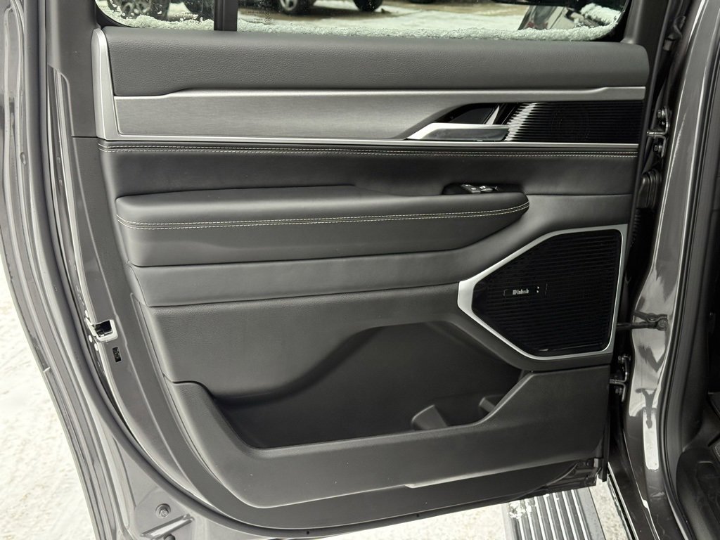 New 2026 Jeep Grand Wagoneer L Limited image 19