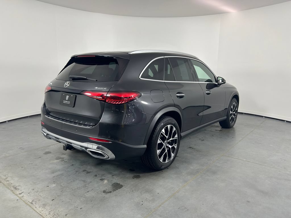 Used 2025 Mercedes-Benz GLC 350e 4MATIC image 7