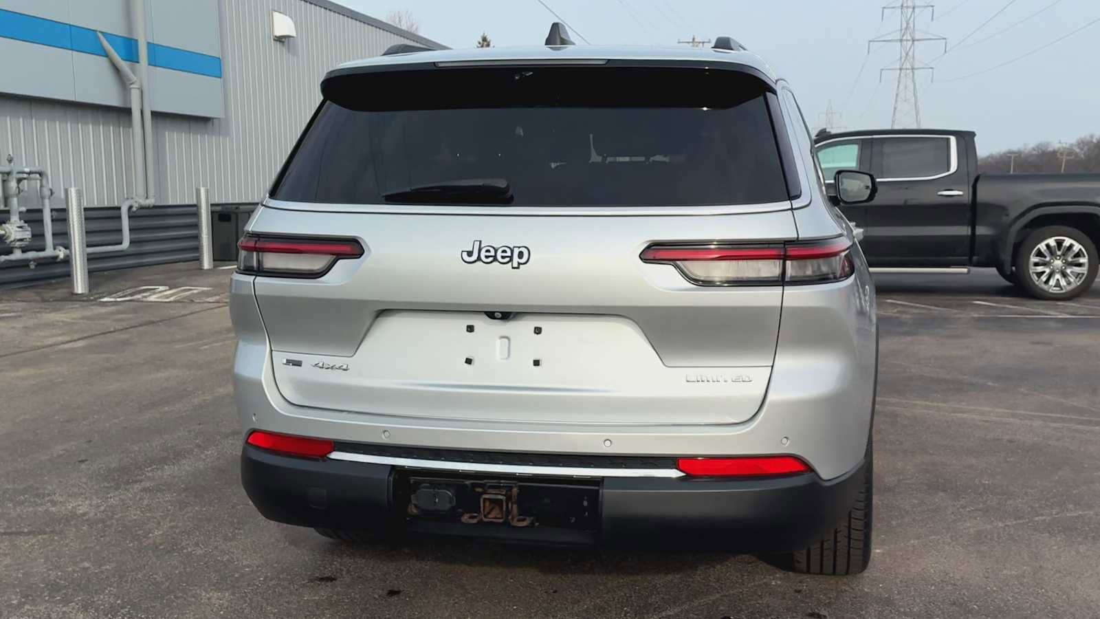 Used 2021 Jeep Grand Cherokee L Limited w/ Luxury Tech Group II image 3