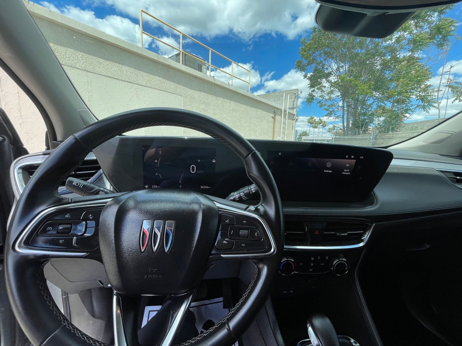 Used 2025 Buick Encore GX Preferred image 34