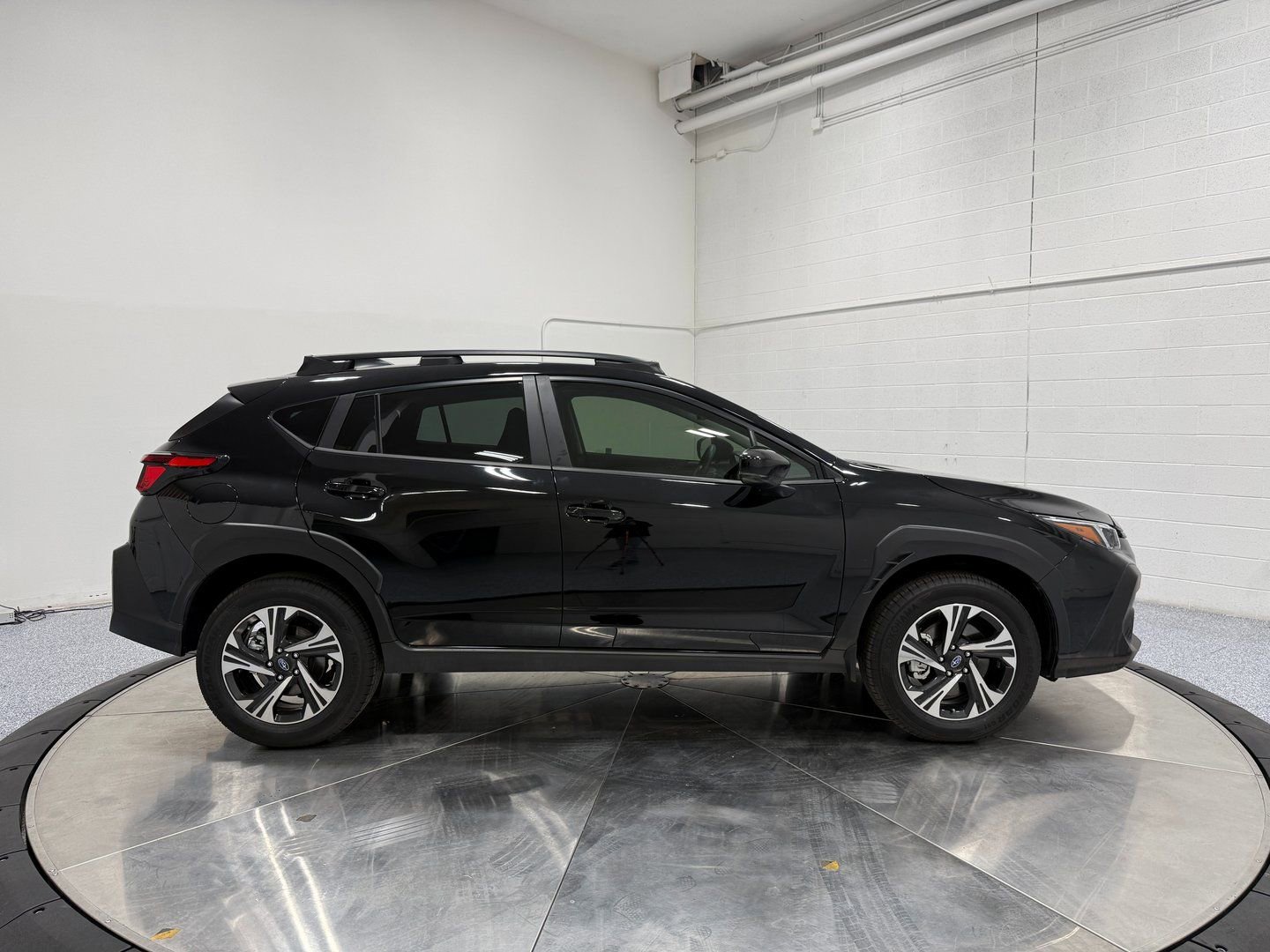 Used 2025 Subaru Crosstrek 2.0i Premium w/ Crosstrek Mirror Package image 8