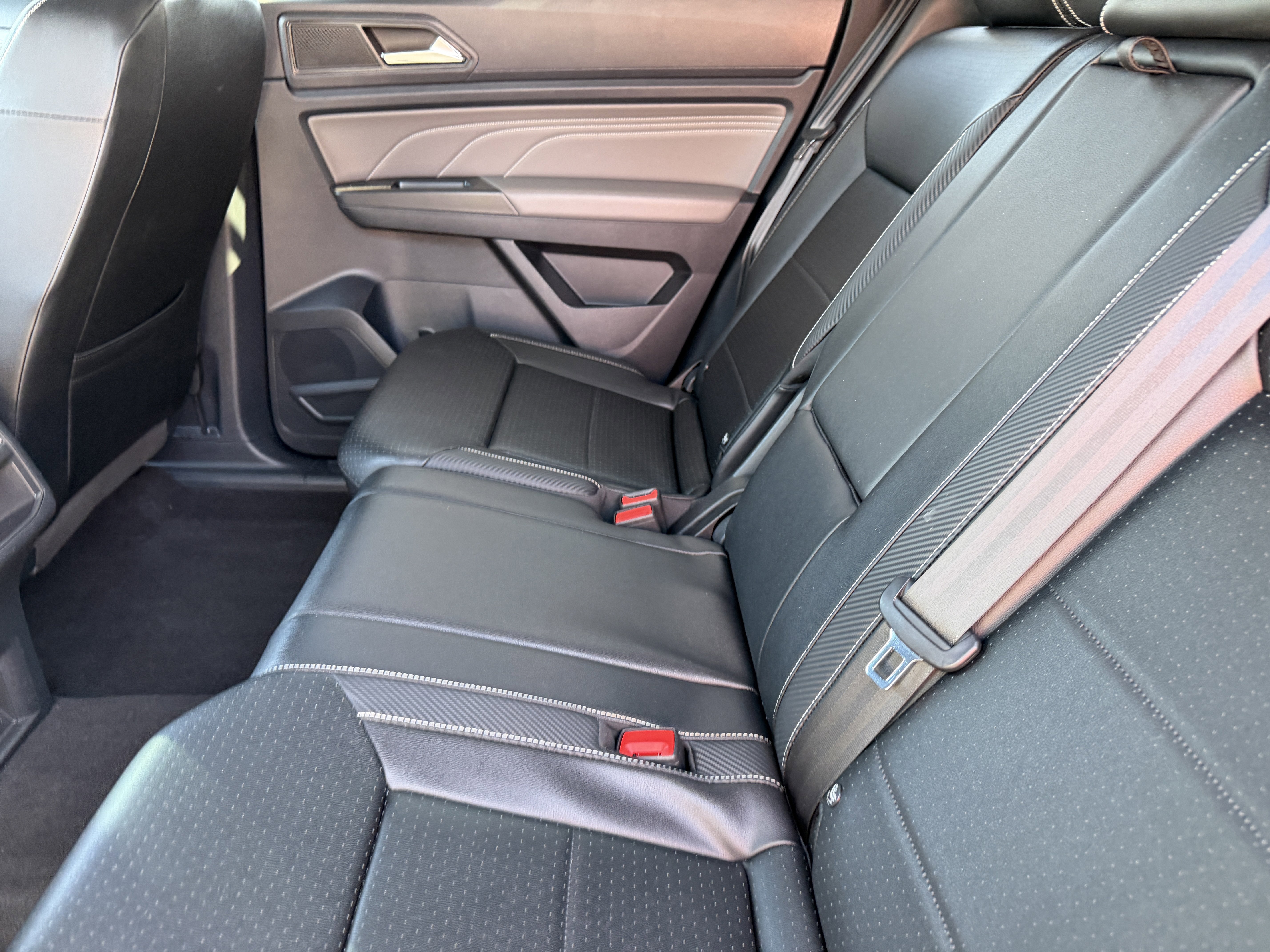 Certified 2023 Volkswagen Atlas Cross Sport SE w/ Panoramic Sunroof Package image 15