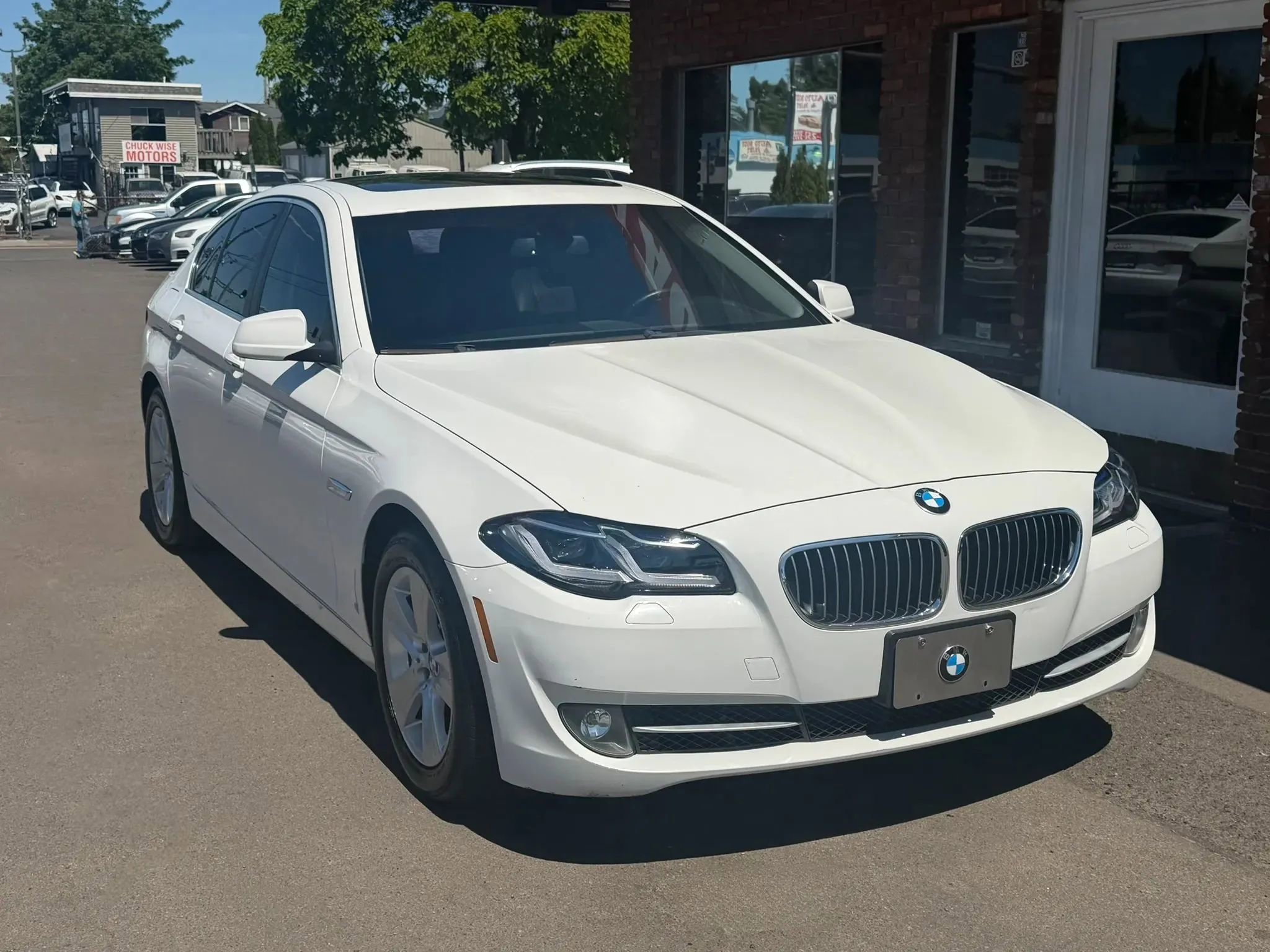 Used 2013 BMW 528i xDrive Sedan AWD/4WD image 1