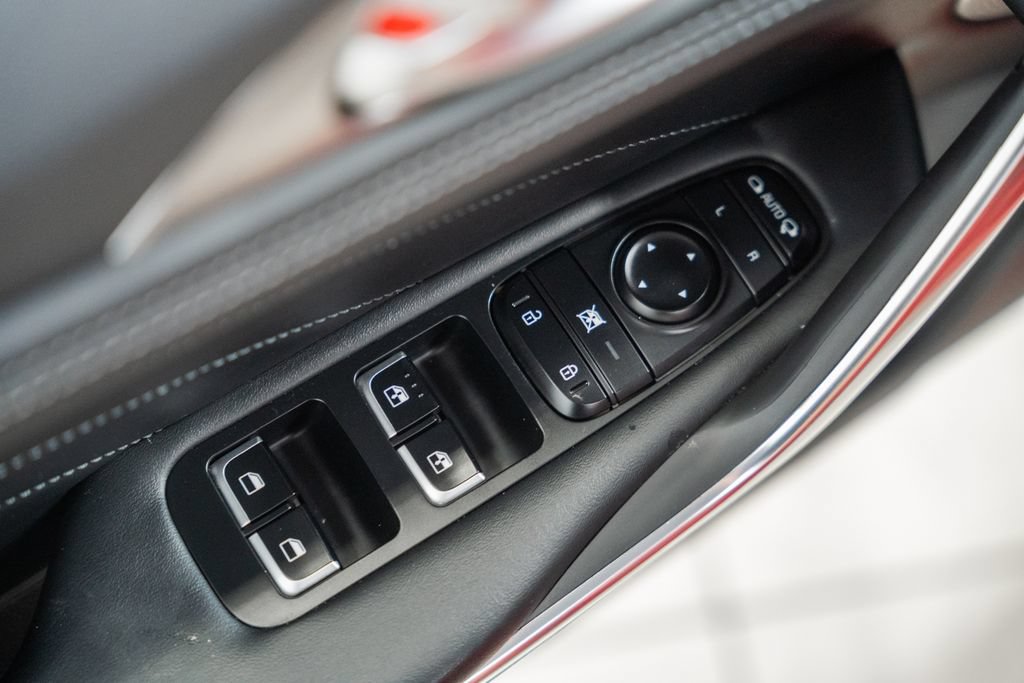 Used 2022 Kia Stinger GT2 AWD/4WD image 38