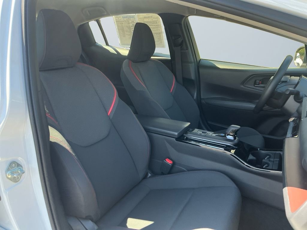 Used 2025 Toyota Prius Plug-In Hybrid image 16