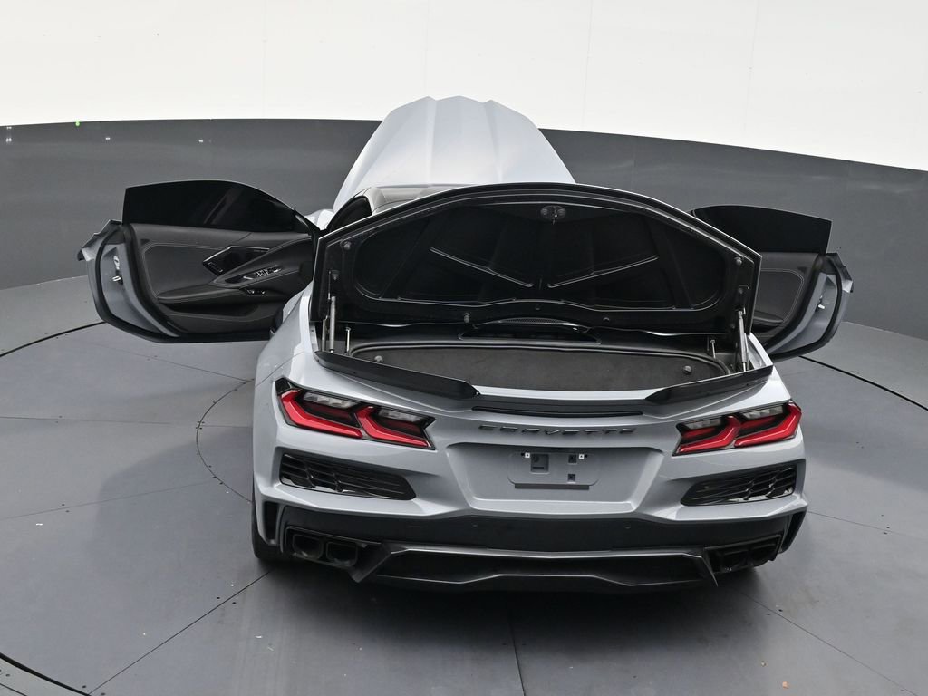 Used 2025 Chevrolet Corvette E-Ray w/ Stealth Interior Trim Package image 32