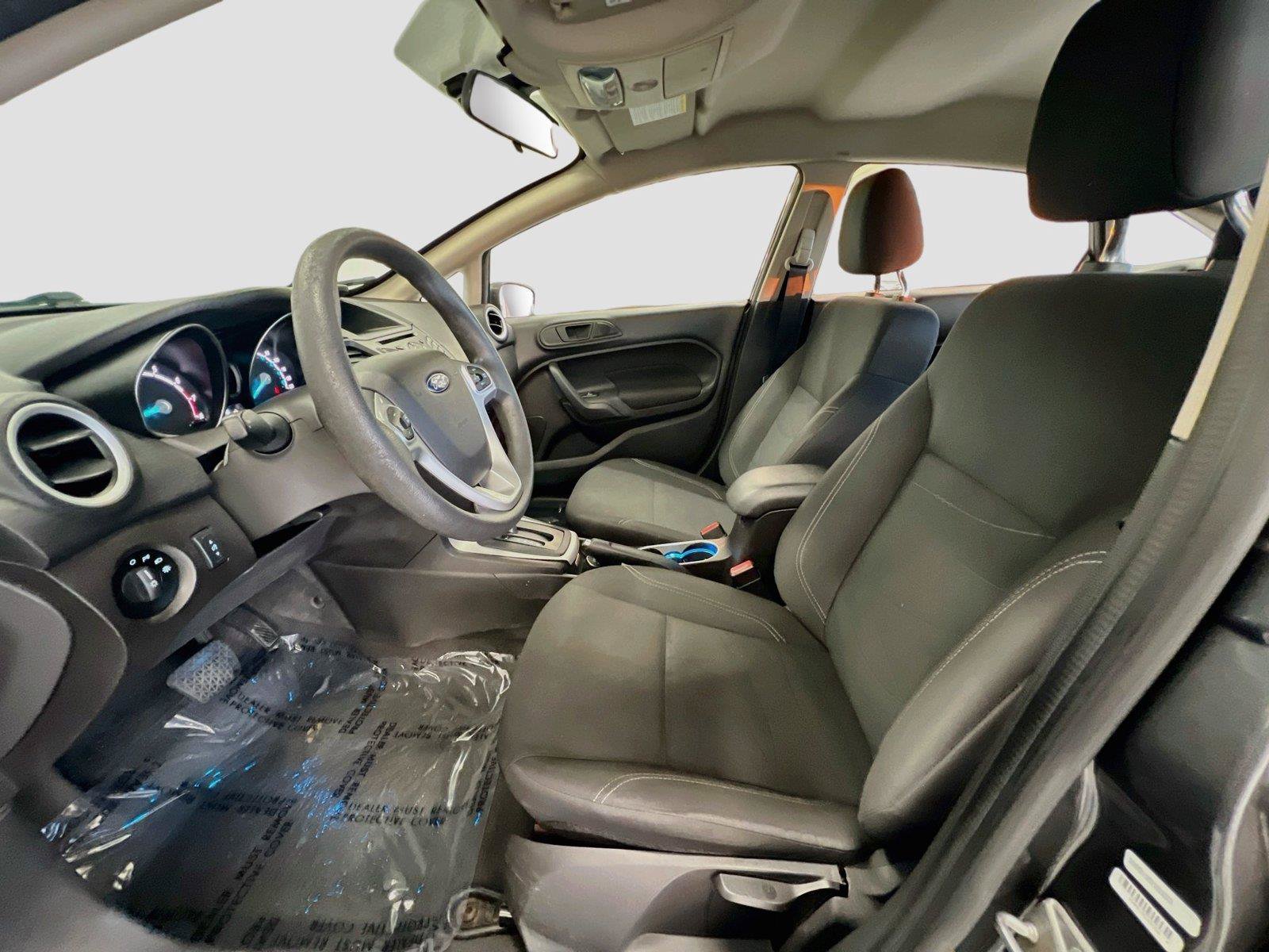 Used 2017 Ford Fiesta SE FWD image 5