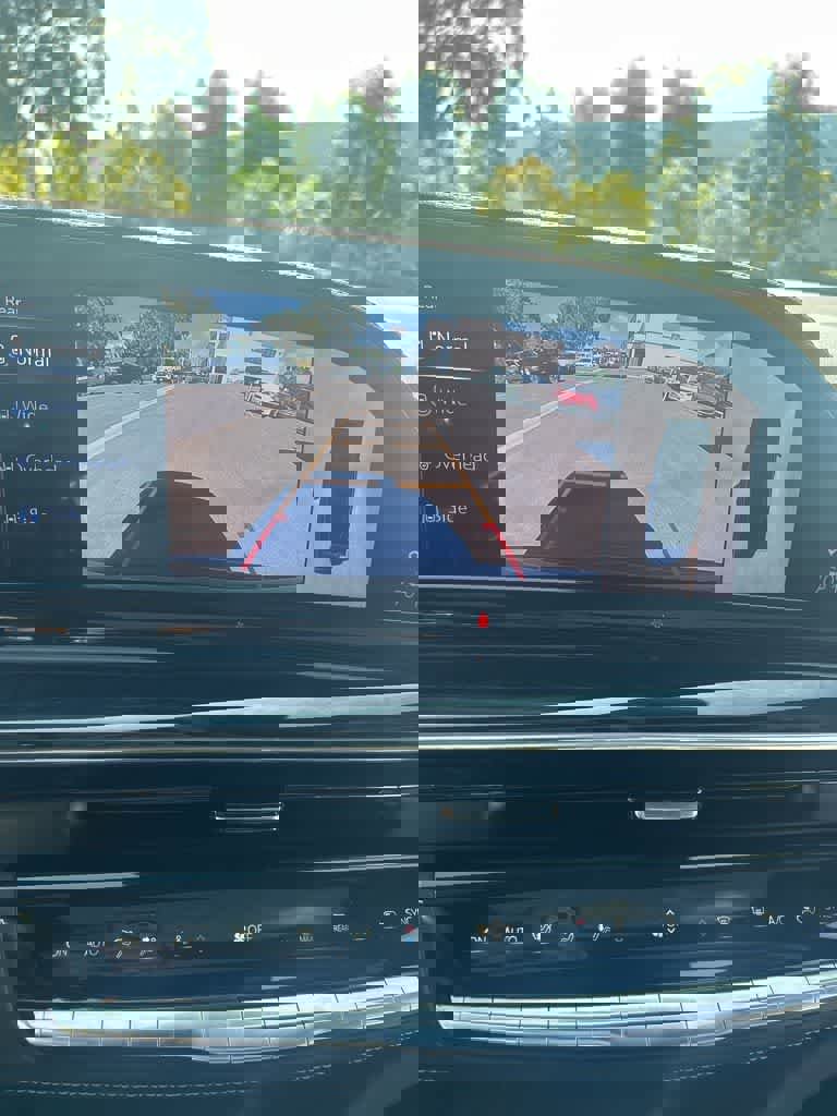 Used 2023 Cadillac Escalade Sport AWD/4WD image 13