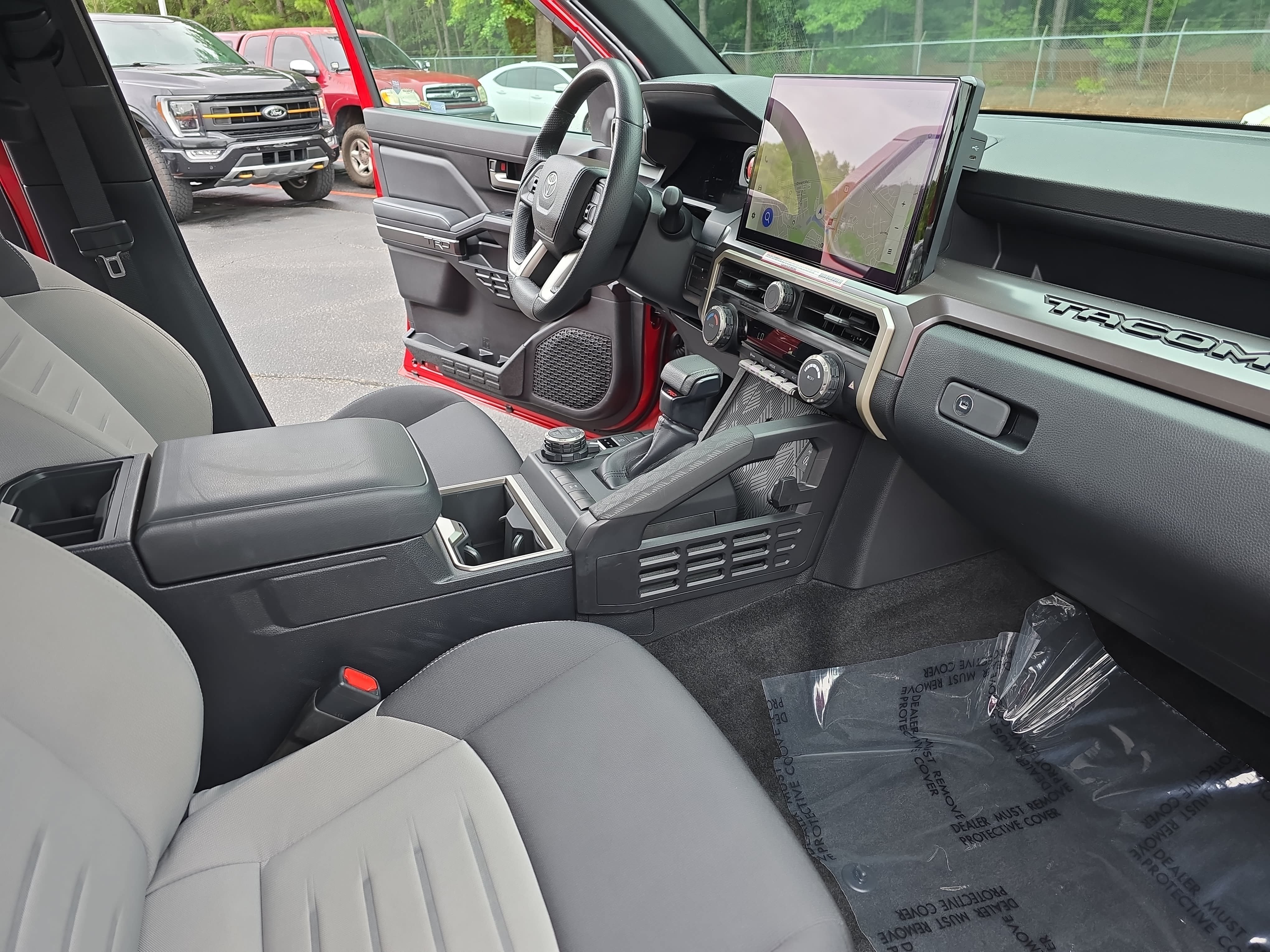 Used 2024 Toyota Tacoma TRD Off-Road AWD/4WD image 10