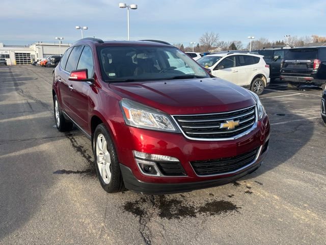 Used 2017 Chevrolet Traverse LT w/ Style and Technology Package image 3