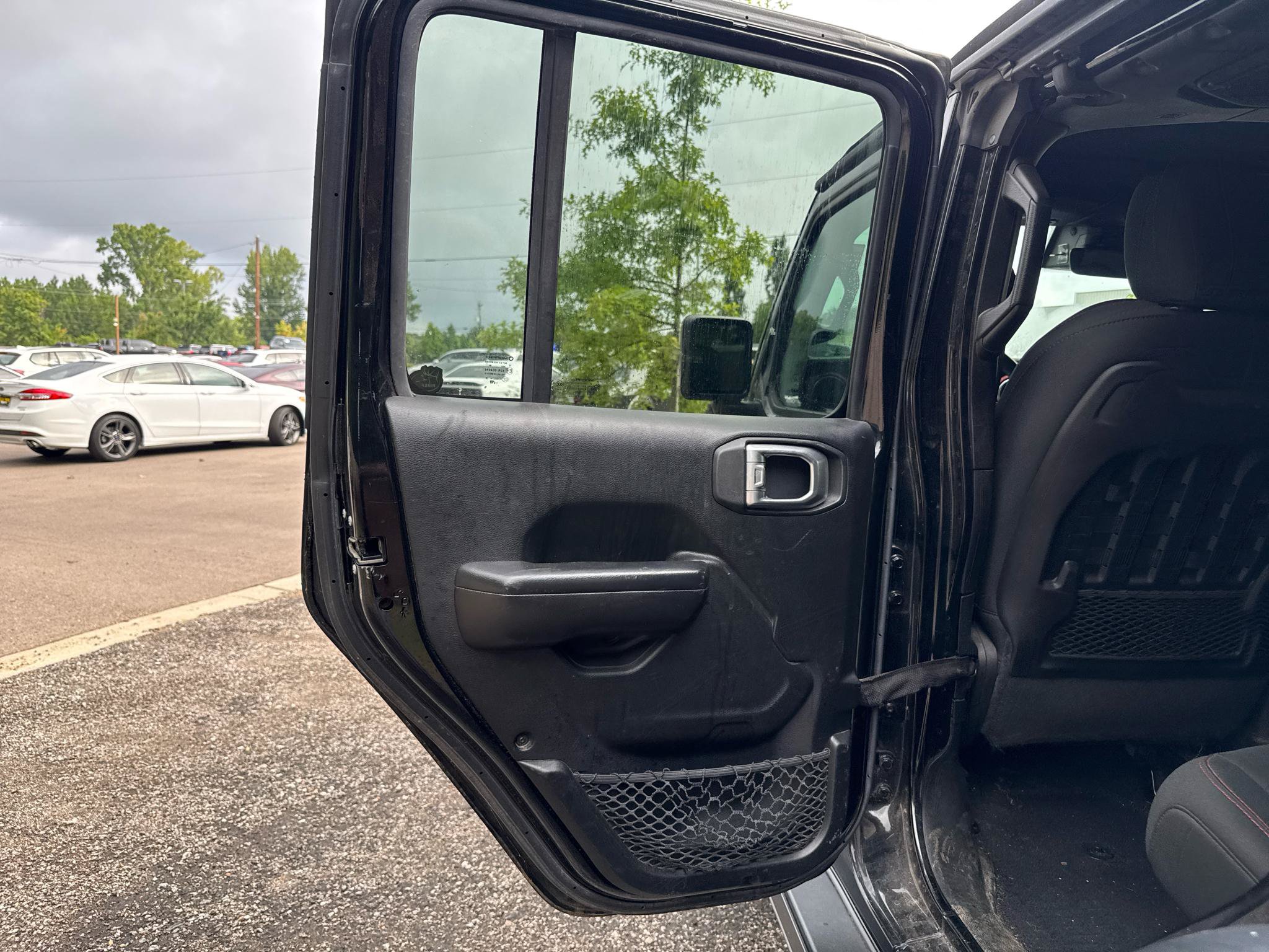 Used 2019 Jeep Wrangler Unlimited Rubicon AWD/4WD image 16