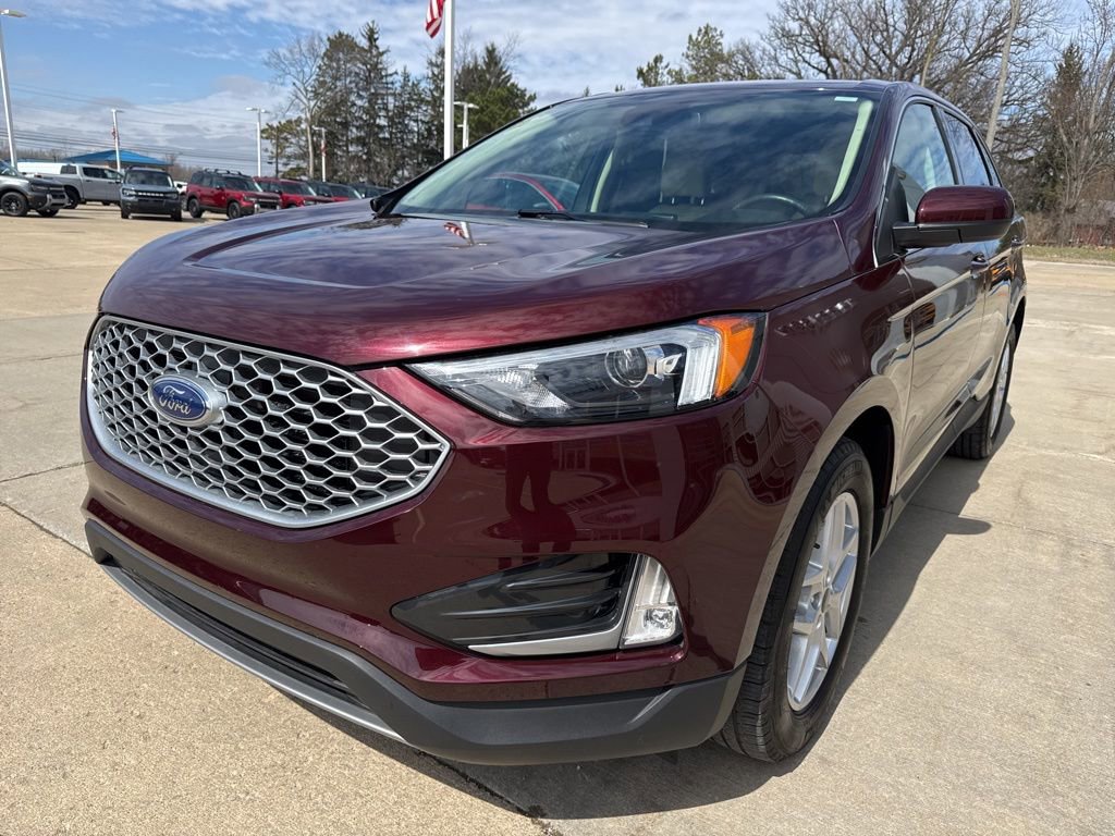 Certified 2023 Ford Edge SEL w/ Convenience Package image 3