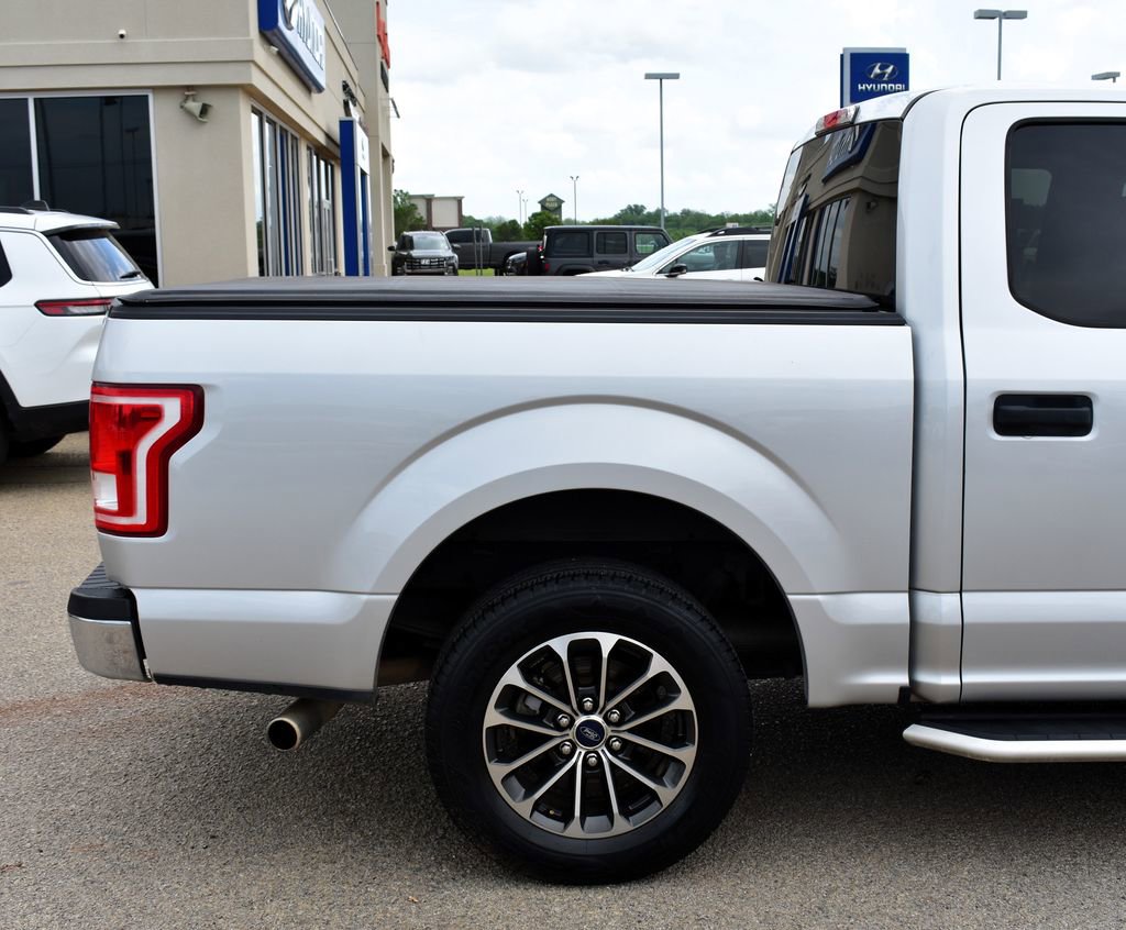 Used 2017 Ford F150 XLT image 10