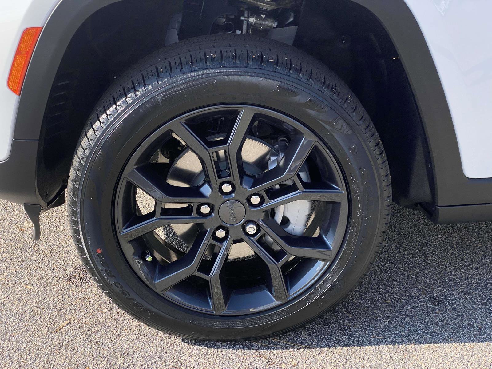 New 2025 Jeep Grand Cherokee Limited image 23