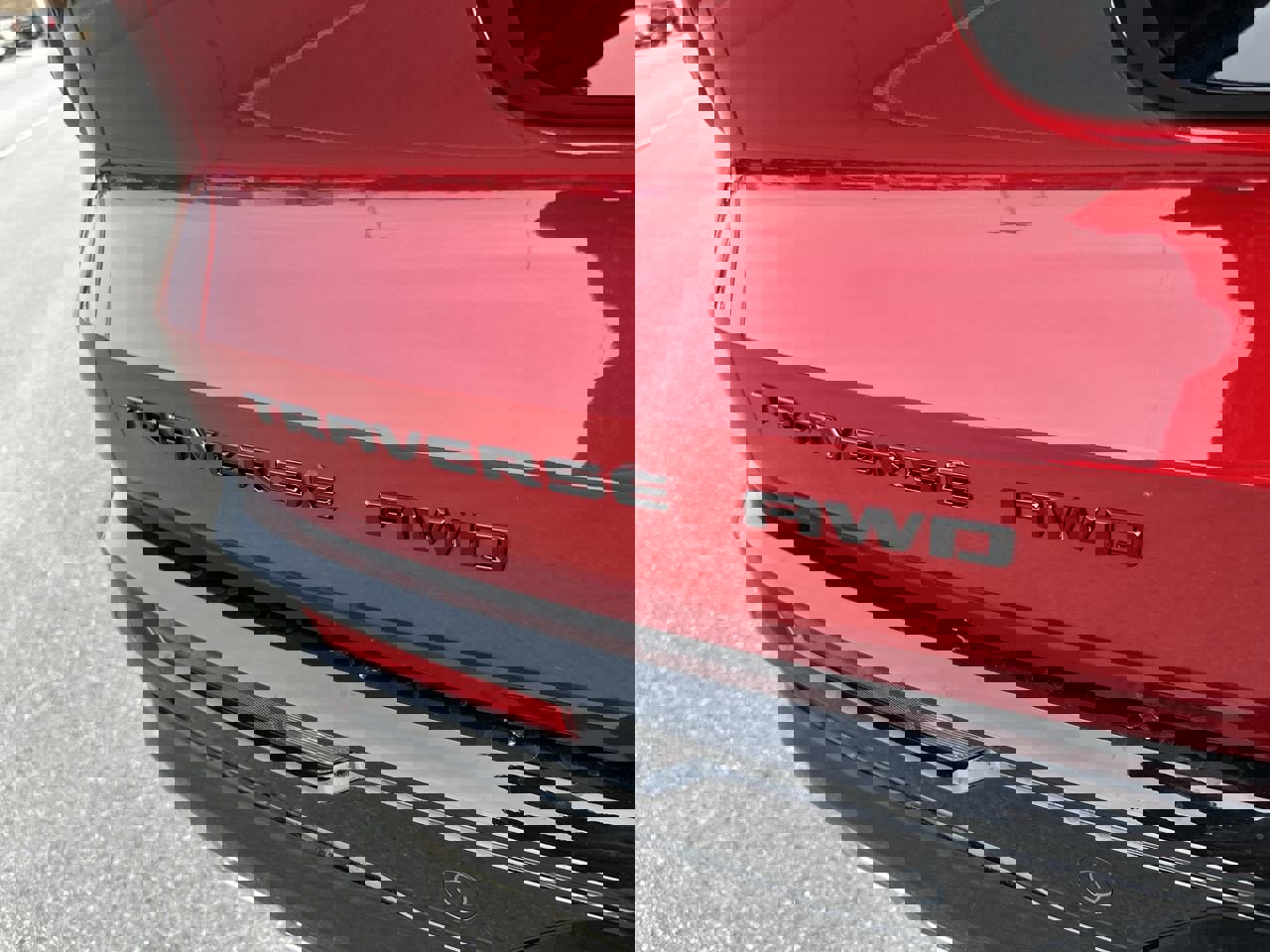 New 2026 Chevrolet Traverse RS image 11