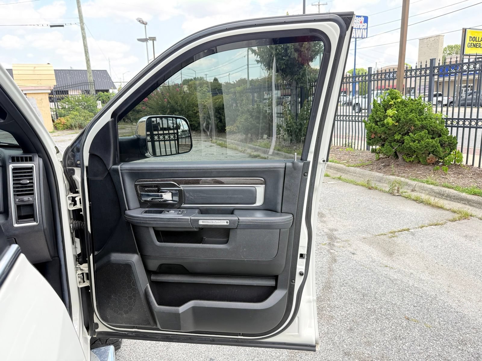 Used 2017 RAM 1500 Limited AWD/4WD image 26