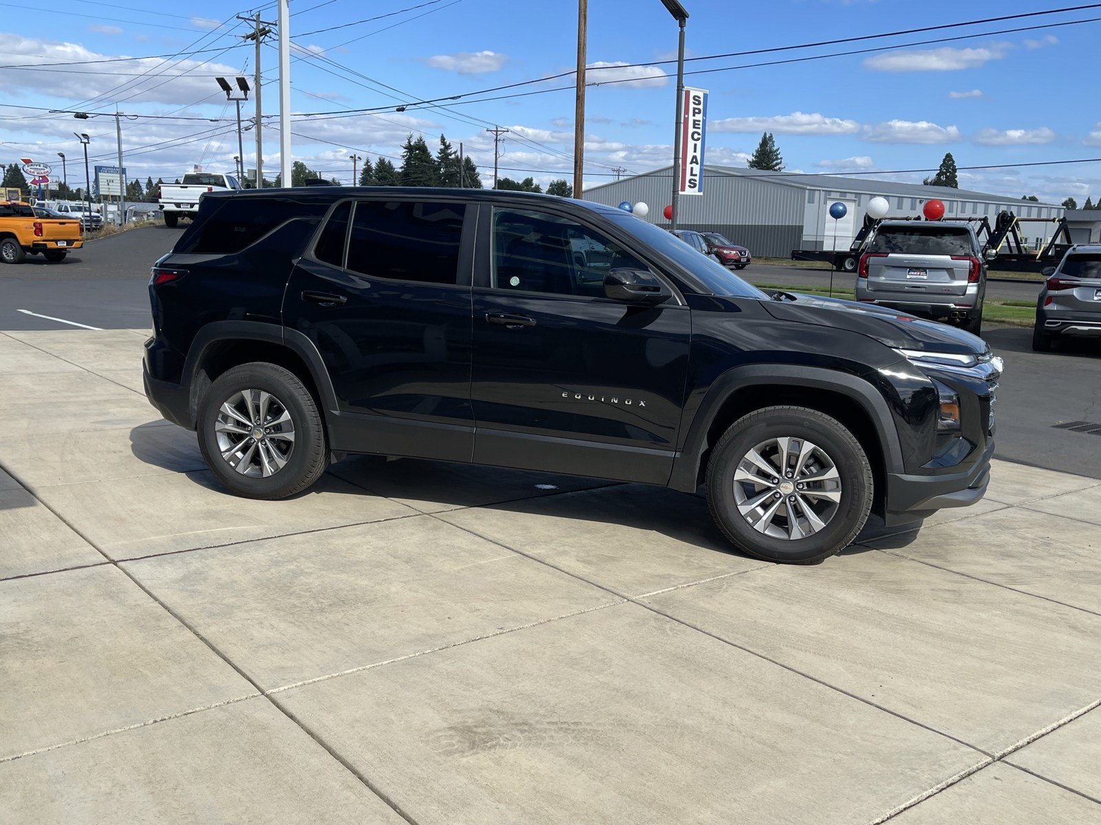 Used 2026 Chevrolet Equinox LT AWD/4WD image 6
