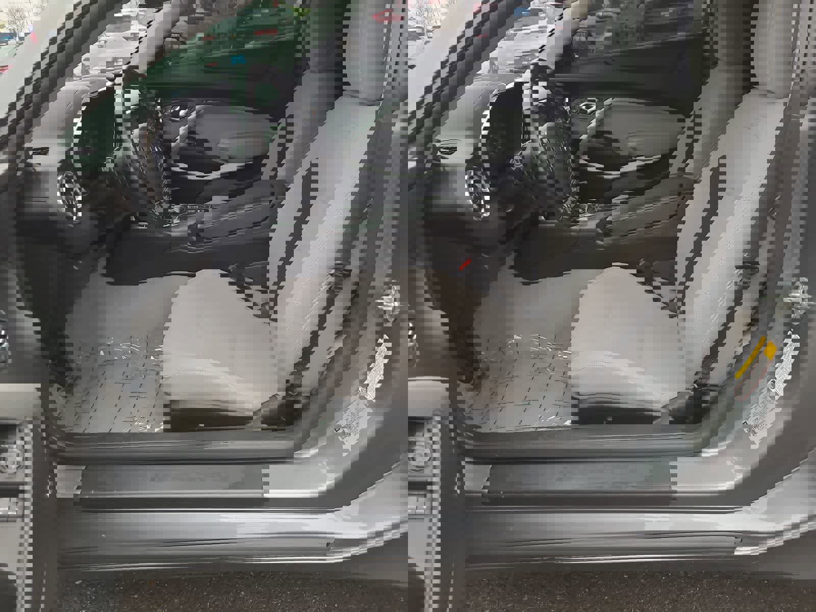 Used 2021 Chevrolet Camaro LT w/ Technology Package image 19