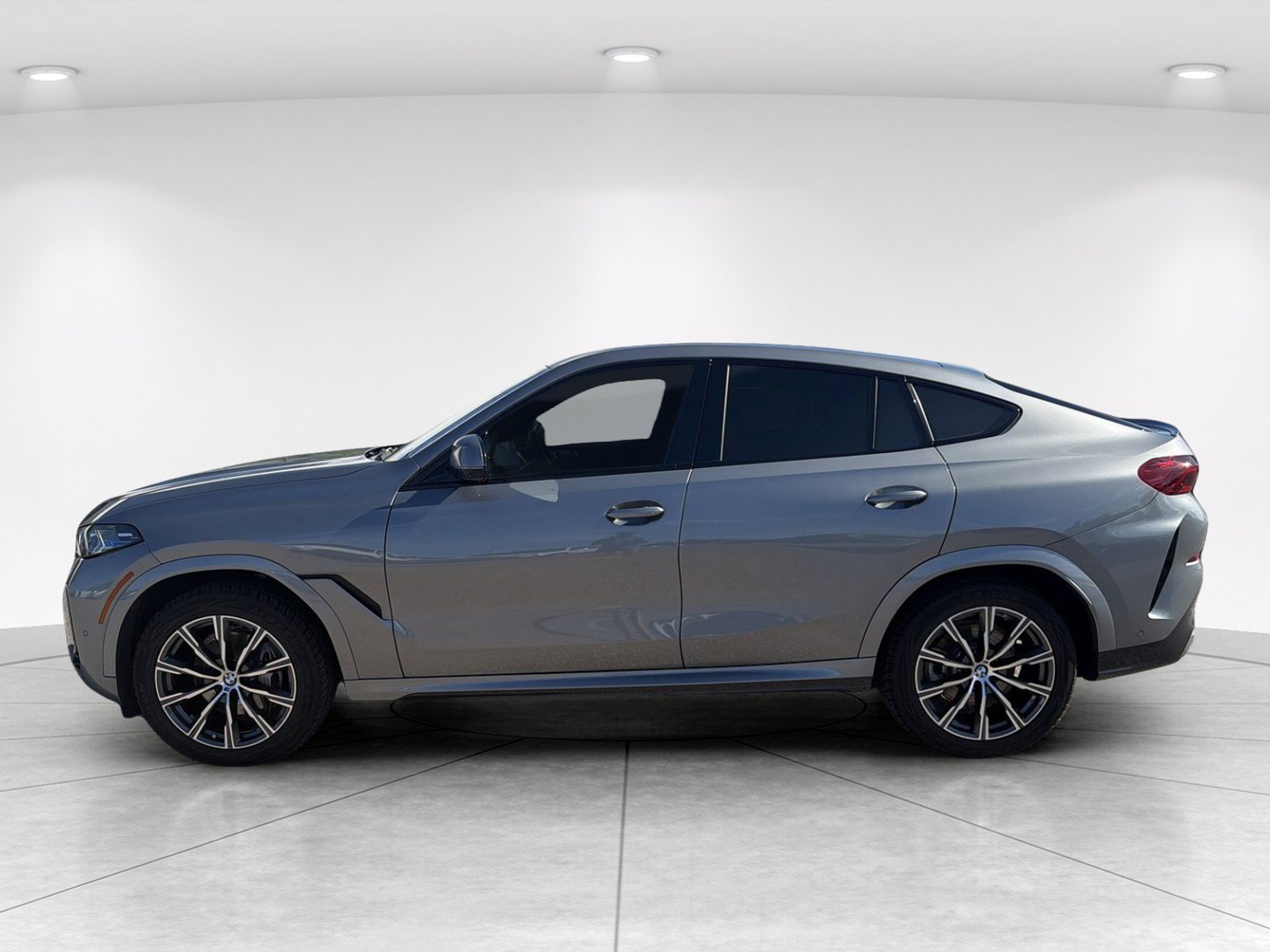 Used 2025 BMW X6 xDrive40i w/ Climate Comfort Package AWD/4WD image 8