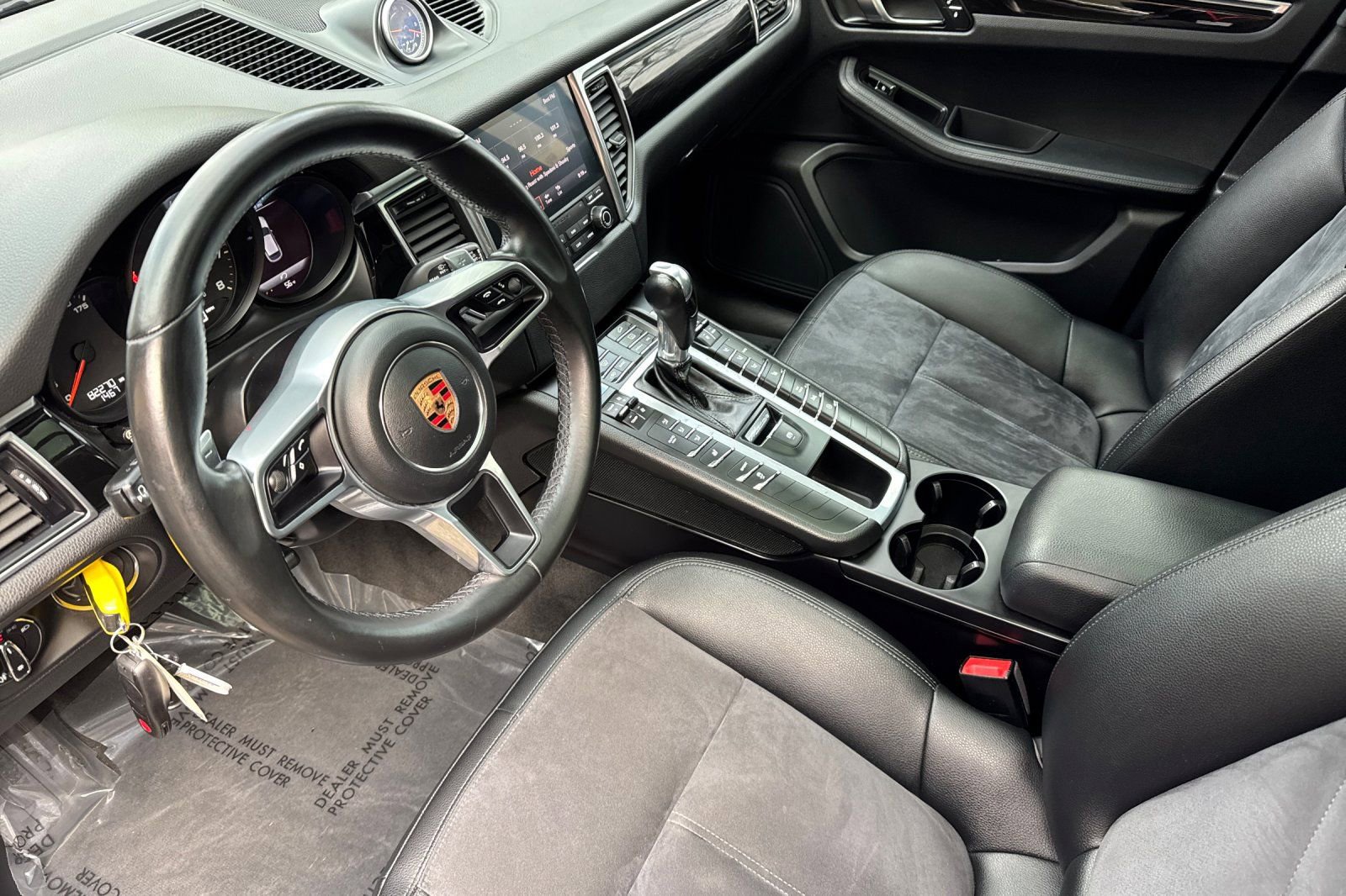 Used 2018 Porsche Macan image 9