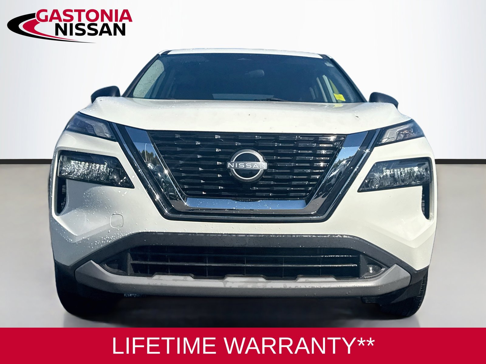 Used 2023 Nissan Rogue S FWD image 2