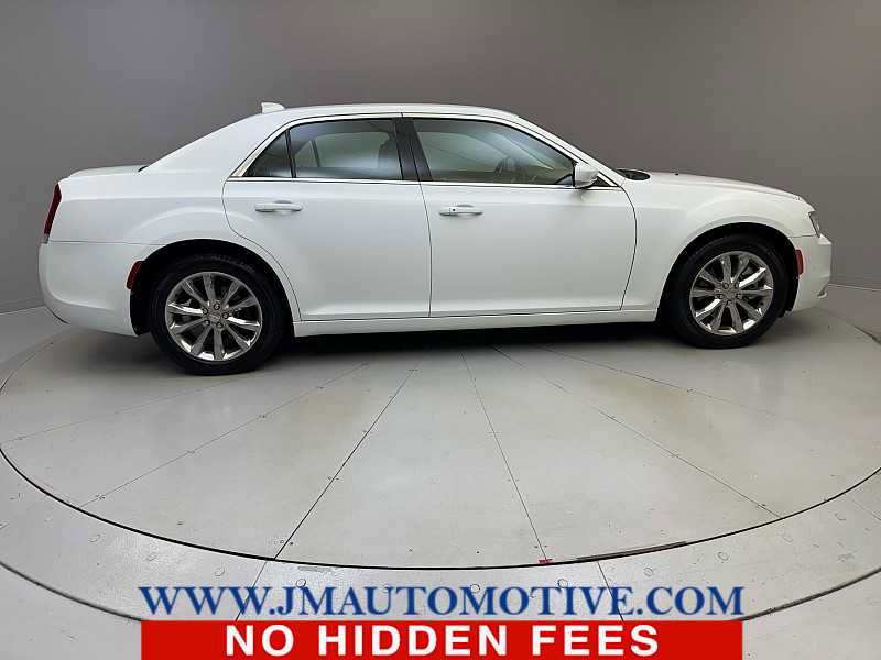 Used 2015 Chrysler 300 Limited w/ 300 Premium Group AWD/4WD image 6