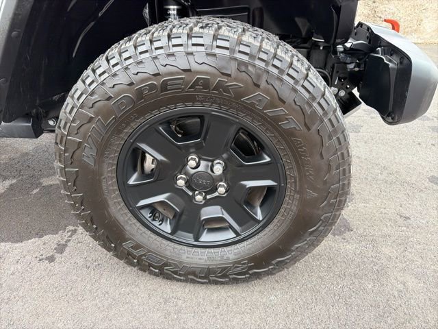 Used 2021 Jeep Gladiator Mojave AWD/4WD image 4