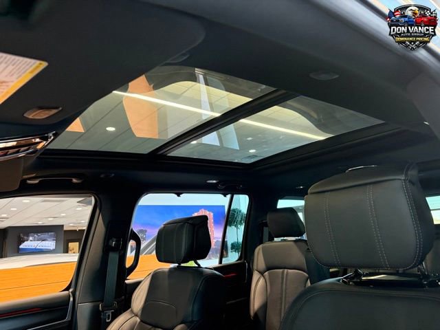 New 2026 Jeep Grand Wagoneer L Summit w/ Premium Group III AWD/4WD image 23