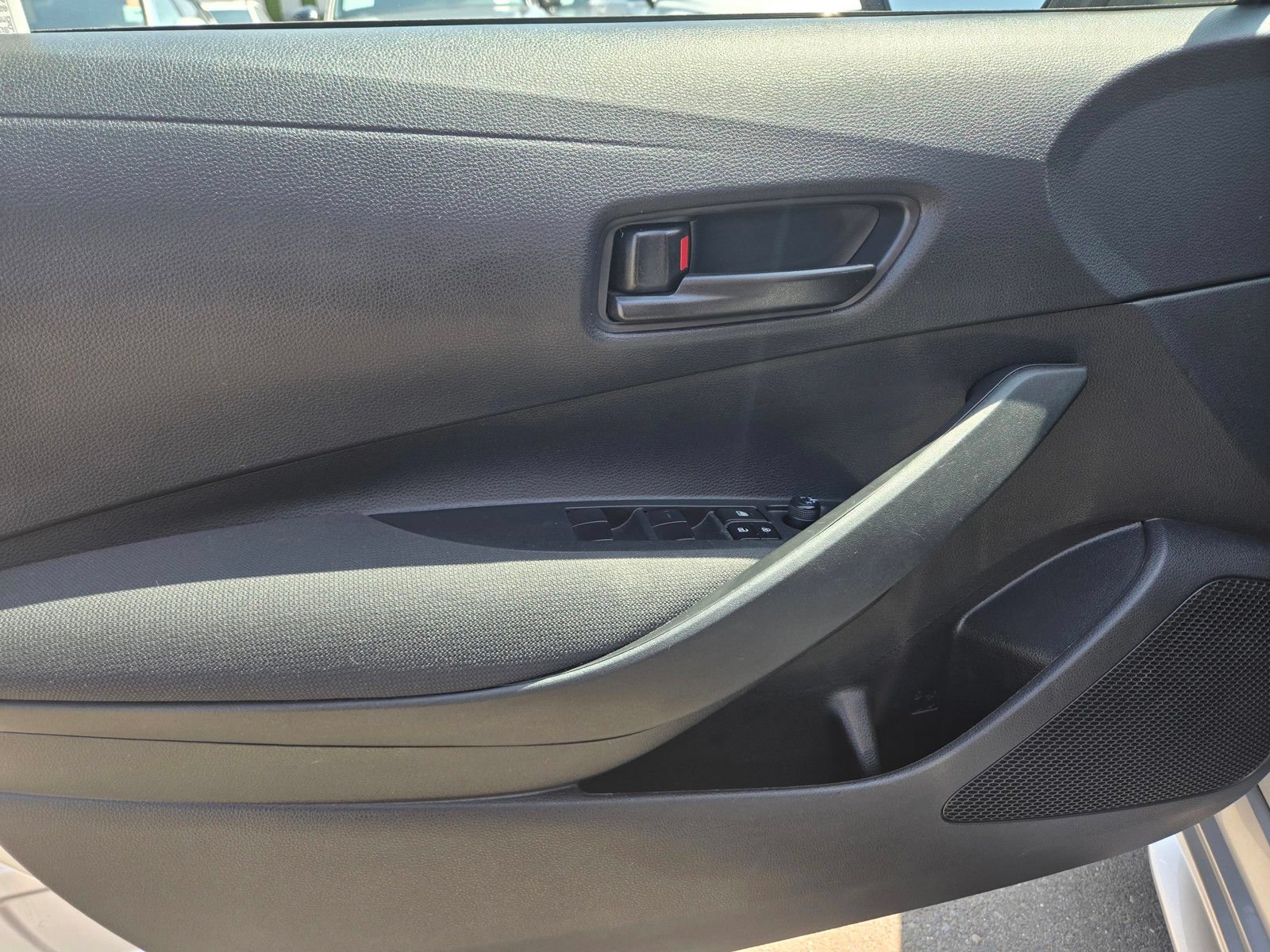 Used 2023 Toyota Corolla LE FWD image 15