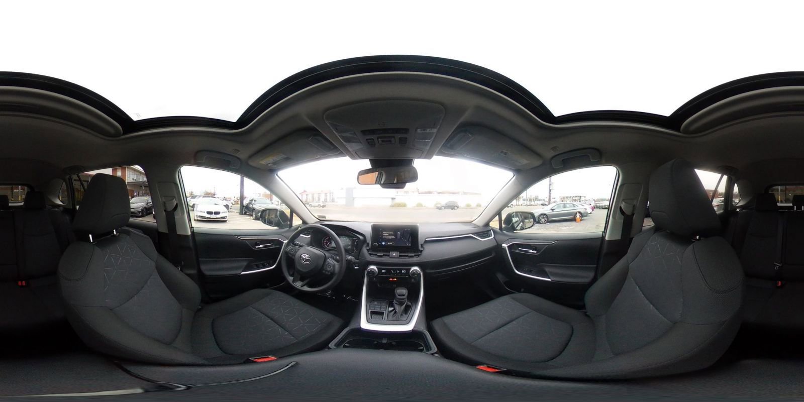 Used 2025 Toyota RAV4 XLE image 43