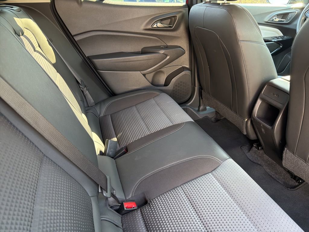 Used 2025 Chevrolet Trax LT image 13