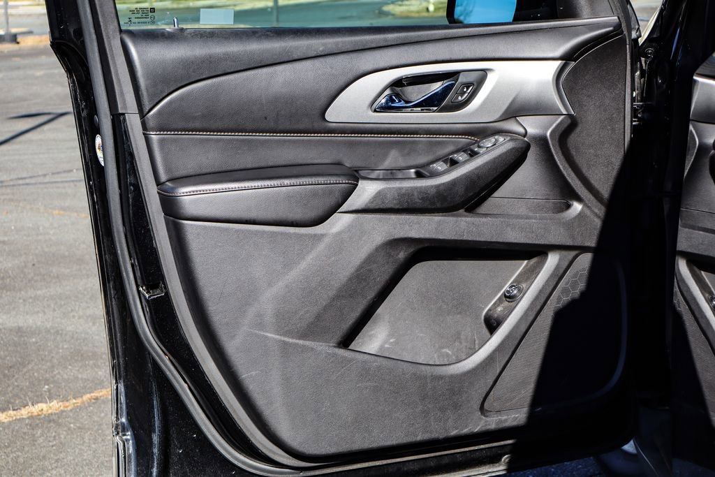 Used 2019 Chevrolet Traverse LT image 38