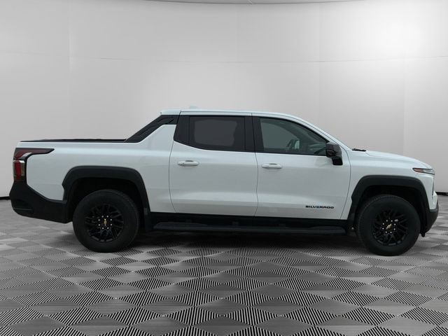 New 2025 Chevrolet Silverado EV LT image 2