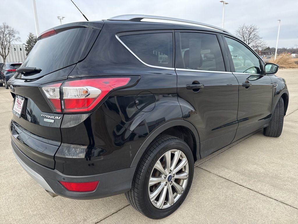 Used 2017 Ford Escape Titanium FWD image 3