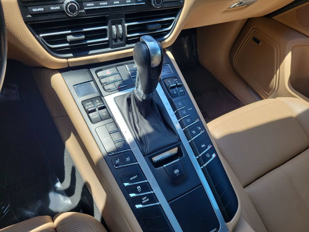 Used 2020 Porsche Macan S AWD/4WD image 18