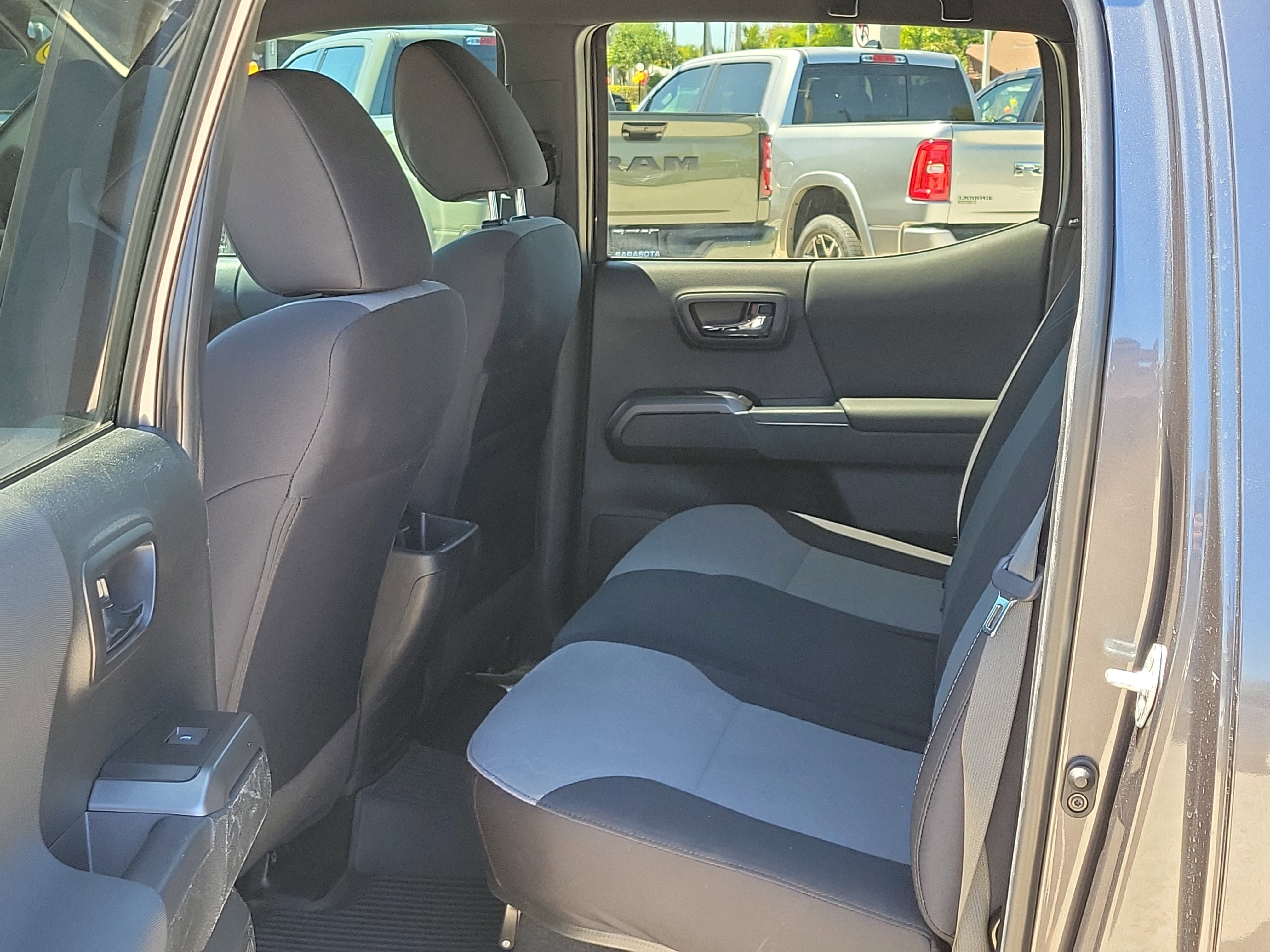 Used 2023 Toyota Tacoma TRD Sport image 14