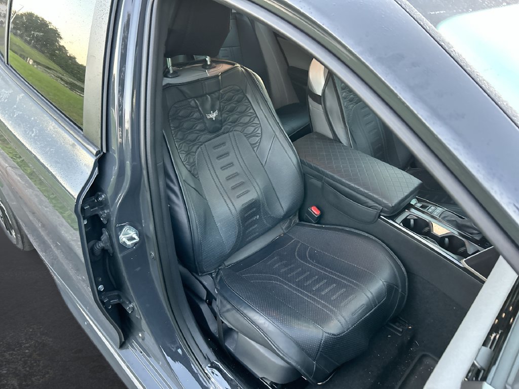 Used 2026 Toyota Camry SE FWD image 32