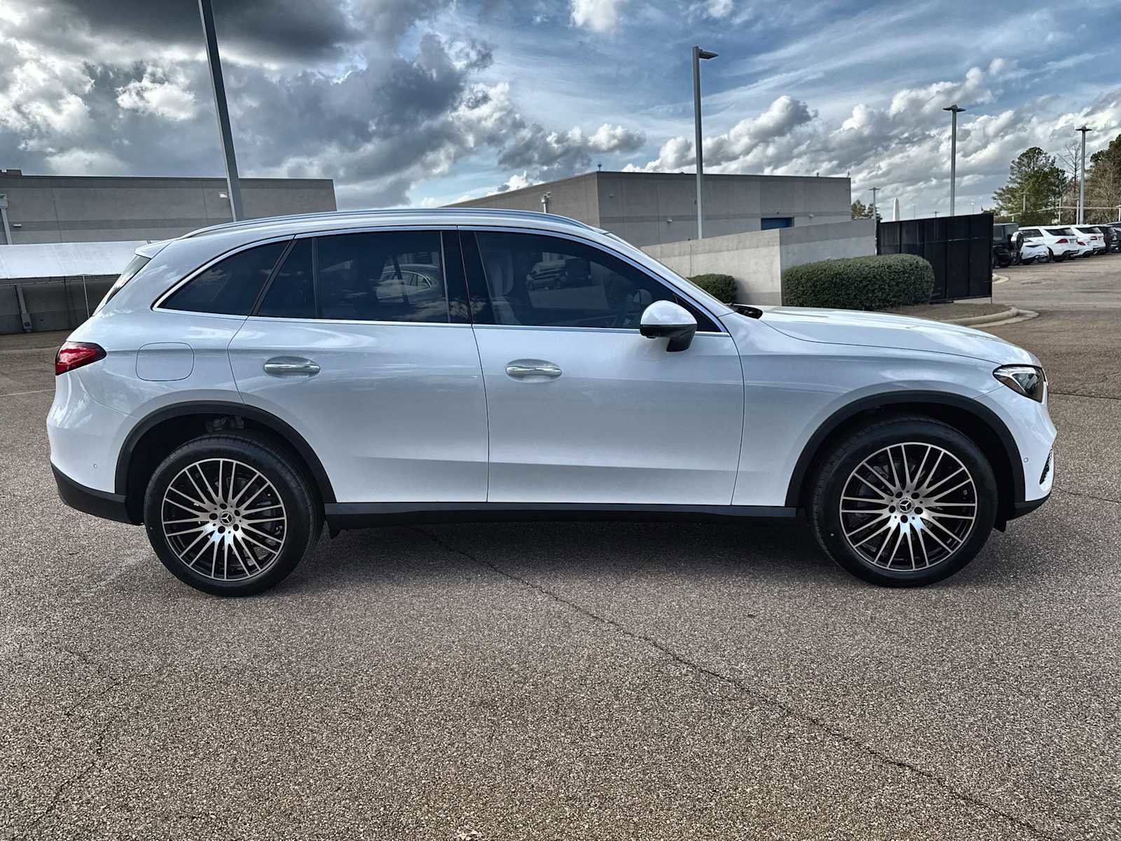 New 2026 Mercedes-Benz GLC 300 image 10