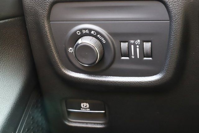 New 2025 Jeep Grand Cherokee L Laredo w/ Luxury Tech Group I image 36